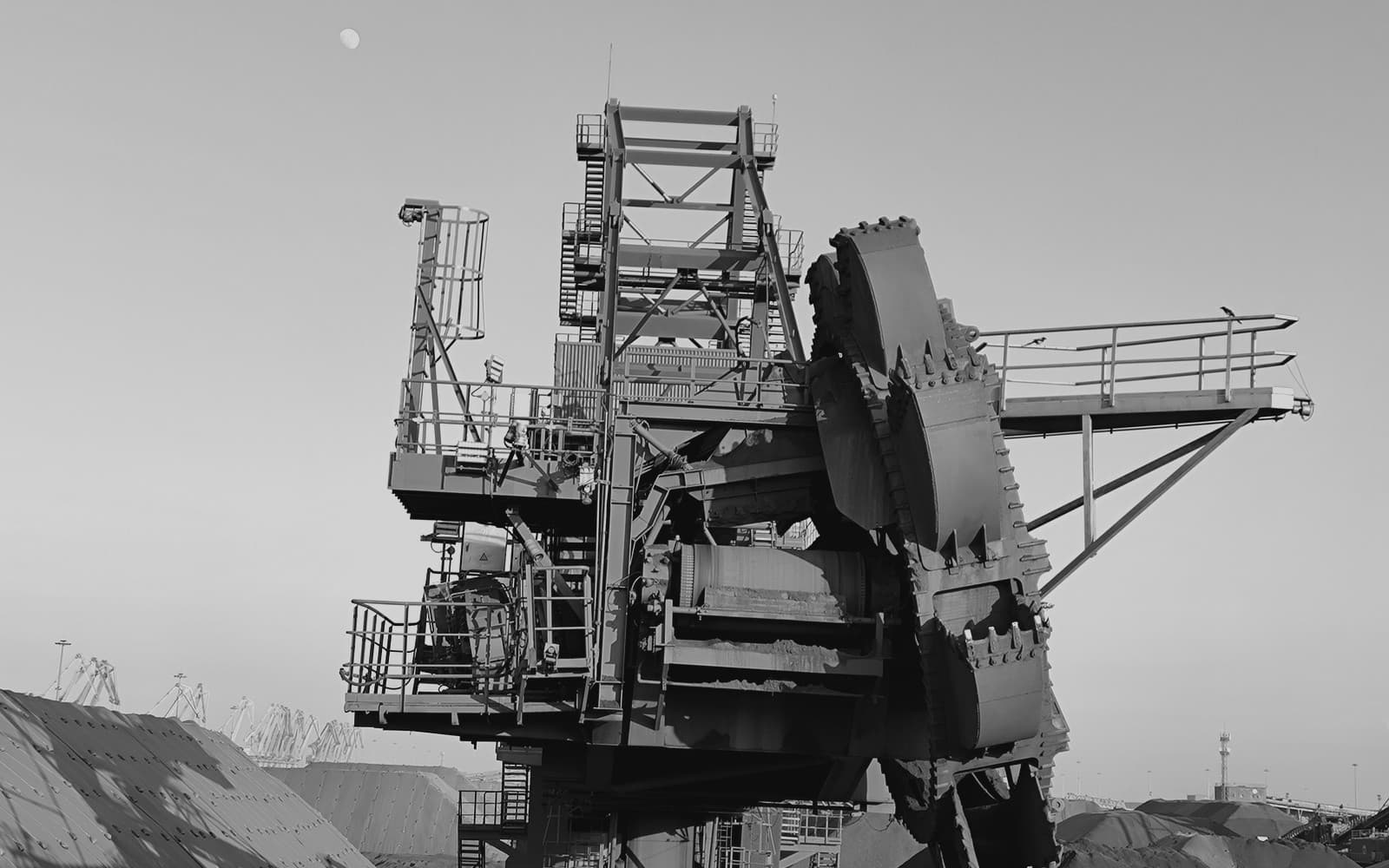 The bucket wheel and sensing equipment of a reclaimer.